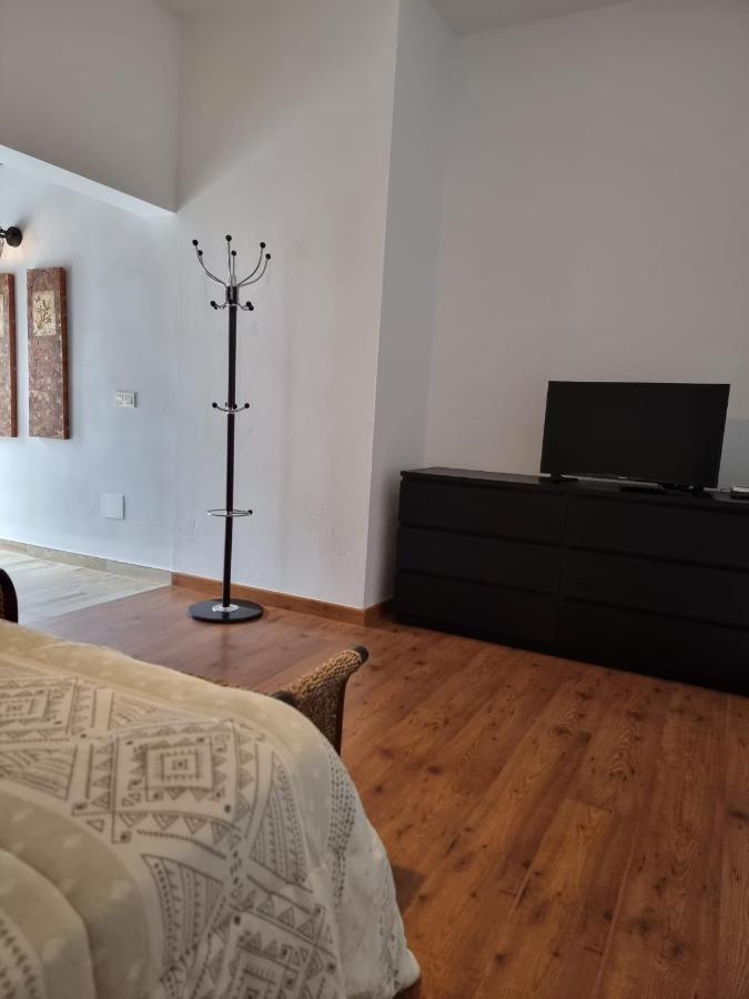 Alunita & Pirita, Habitacion Con Jardin, Terraza Y Wifi En Zona Tranquila Y Centrica Nazaret Exteriör bild